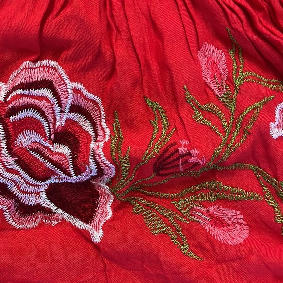 Red dress with bell sleeves - Picture 2 of 2